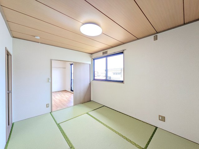 エステートハイツ Aの和室