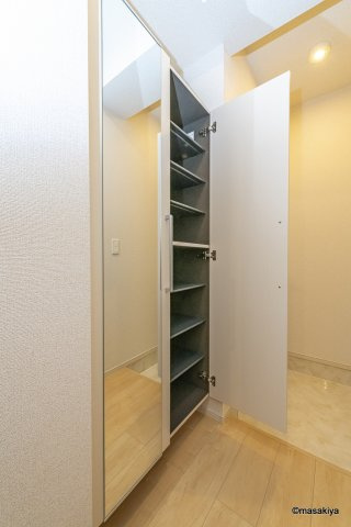 レガーロの玄関