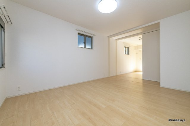 レガーロの居間・リビング