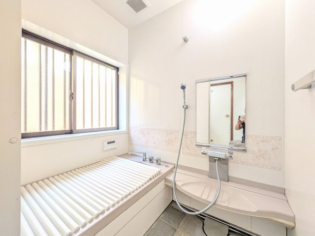 八王子市　暁町　中古戸建ての浴室|～のびのびくつろげるバスルーム　１日の締めくくりに癒やしのバスタイムを～