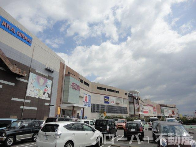 プリオールの周辺|イオン綾川店まで818ｍ