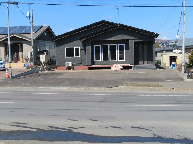 【前面道路含む現地写真】 | 北見市清見町７４番地３３　平屋建中古売家