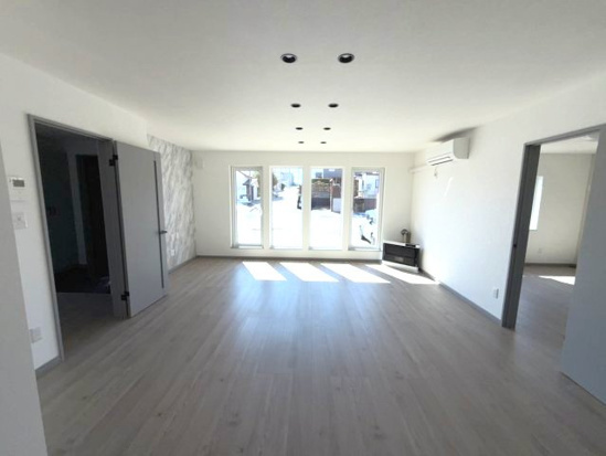 【居間・リビング】 | 北見市清見町７４番地３３　平屋建中古売家