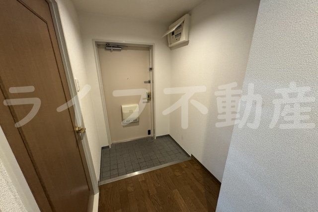 ロイヤルヴィラ東大阪の玄関|シンプルで使いやすい玄関です