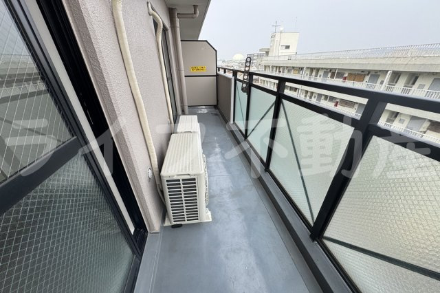 ロイヤルヴィラ東大阪のバルコニー|陽当たり良好なバルコニーです