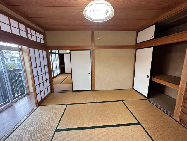 想定年間賃料　62.4万　想定利回り11.34％　木造の和室