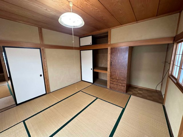 想定年間賃料　62.4万　想定利回り11.34％　木造の和室