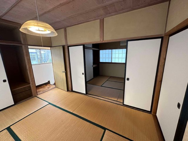 想定年間賃料　62.4万　想定利回り11.34％　木造の和室