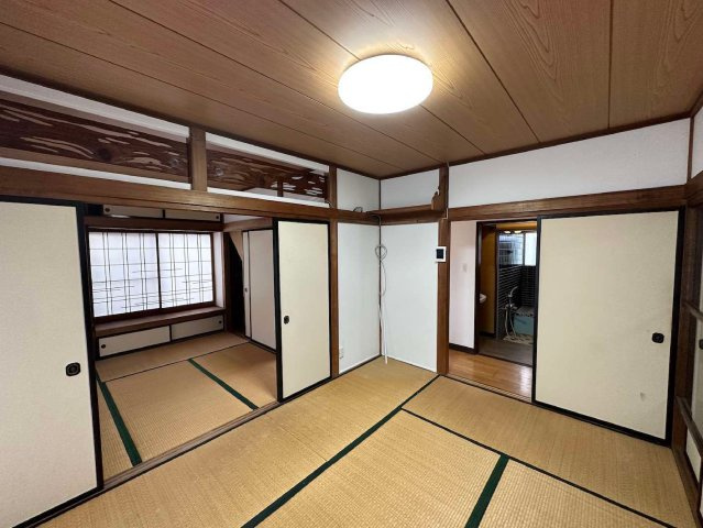 想定年間賃料　62.4万　想定利回り11.34％　木造の和室