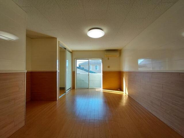 ポラリスの洋室