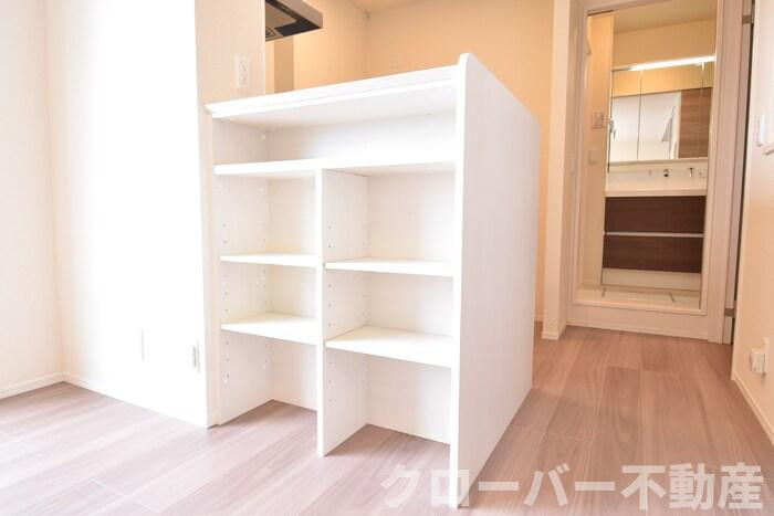 ライジング サンのキッチン|対面キッチン収納