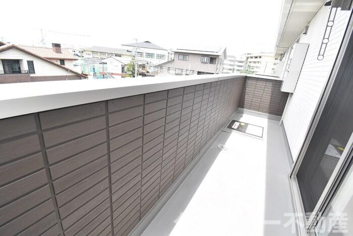 ライジング サンのバルコニー|バルコニー