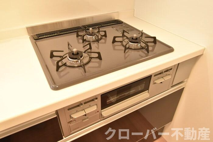 ライジング サンのキッチン|3口ガスコンロ