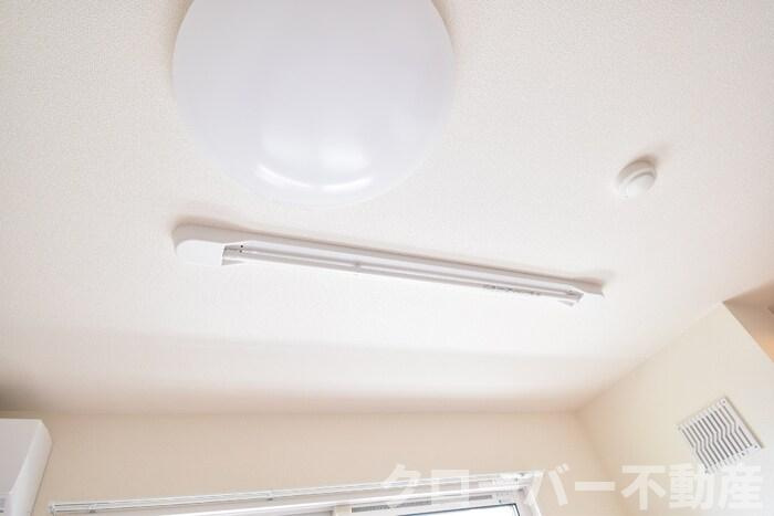 ライジング サンの内装|室内物干し