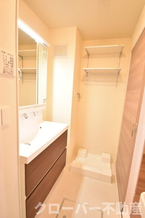 ライジング サンの洗面所|洗面室