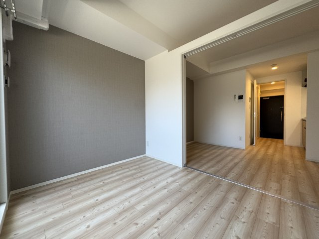 ウインズコート緑地パークの洋室