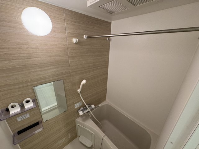 ウインズコート緑地パークの浴室