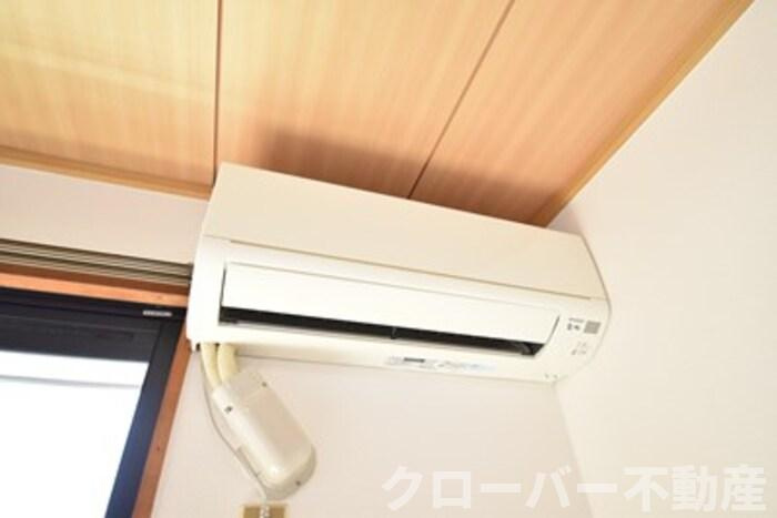 カーサＭのその他|備付エアコン（和室）