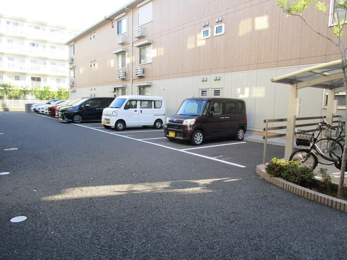 ステラ ルーチェの駐車場