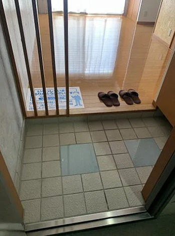 NERV西早稲田の玄関