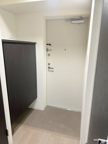 SERENiTE本町エコートの玄関