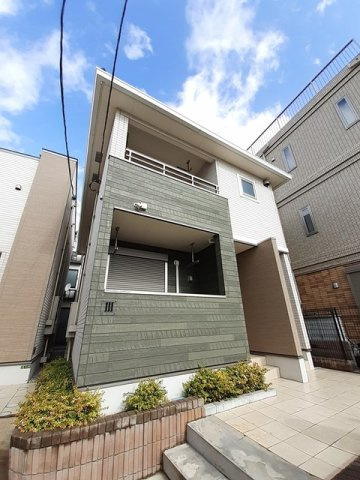 シャルマンⅢの外観