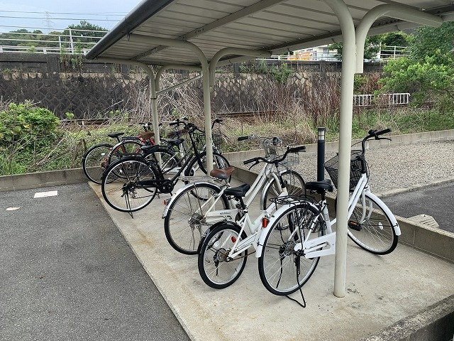 レオパレス小郡インターのその他|自転車置き場