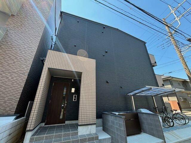 カプレットネロＮのエントランス