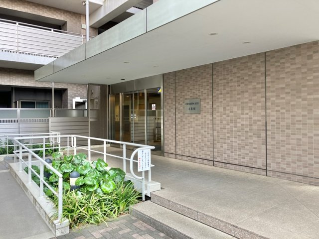 オラリオン　サイト　４番舘のエントランス