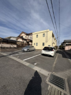 スカイパールの駐車場