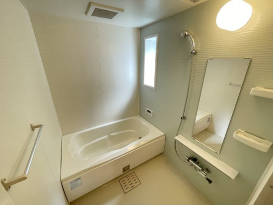 常滑市原松町２コダテックスⅣＢの浴室
