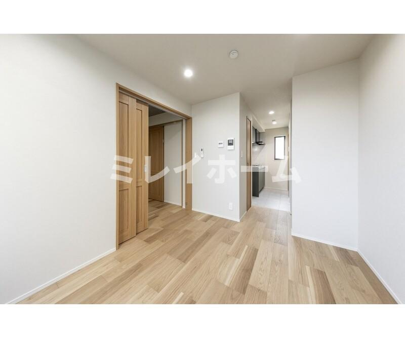 ウッドクレスト大井レジデンスの居間・リビング