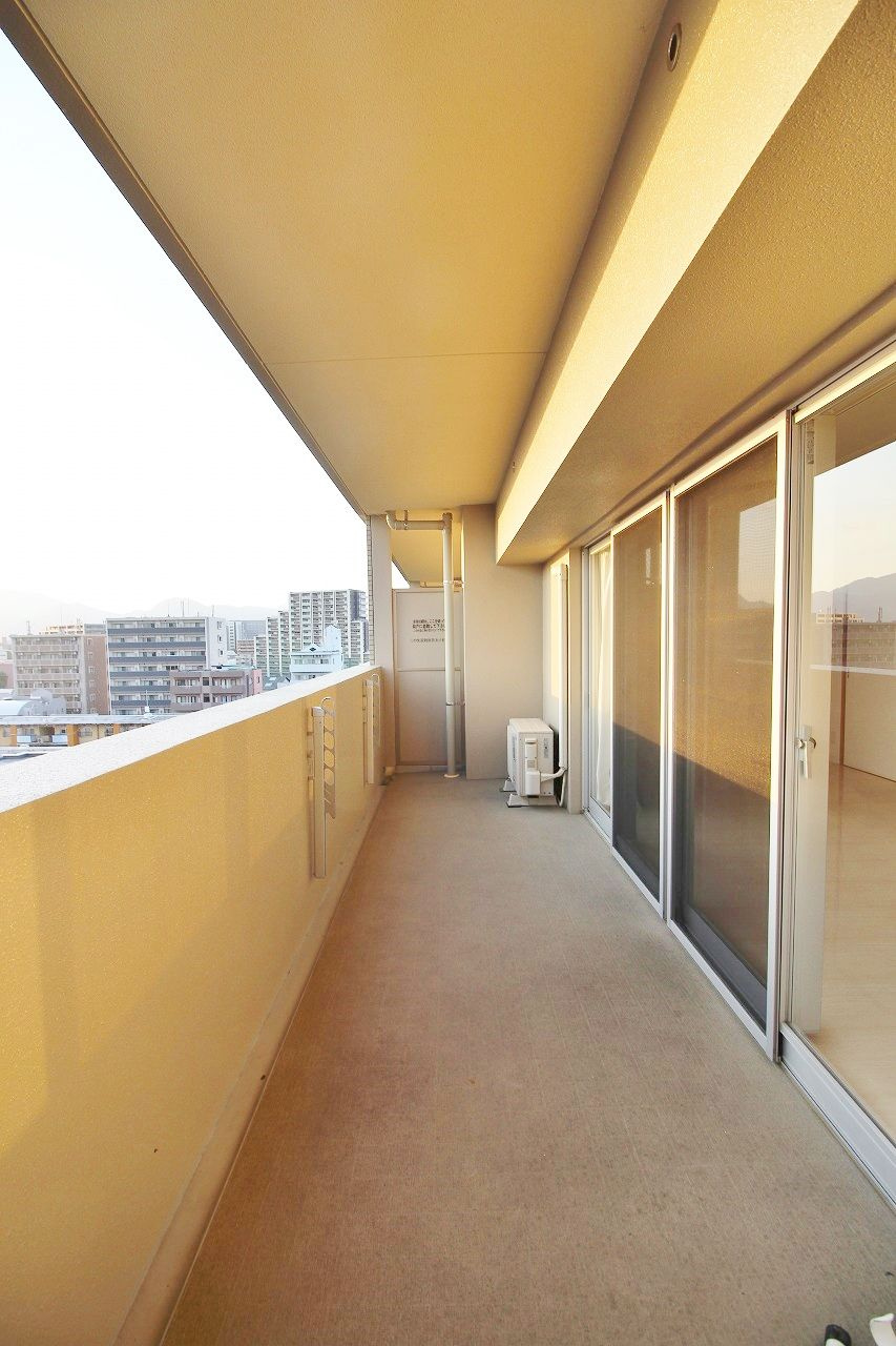 熊本市中央区菅原町の賃貸マンションのバルコニー