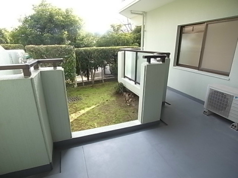 夙川リンデンハイムのバルコニー