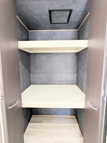 葛飾区水元２丁目の戸建の収納|～廊下 収納写真～