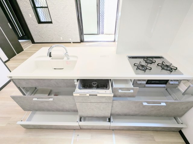 葛飾区水元２丁目の戸建のキッチン|～食器洗浄乾燥機付のキッチン写真～
