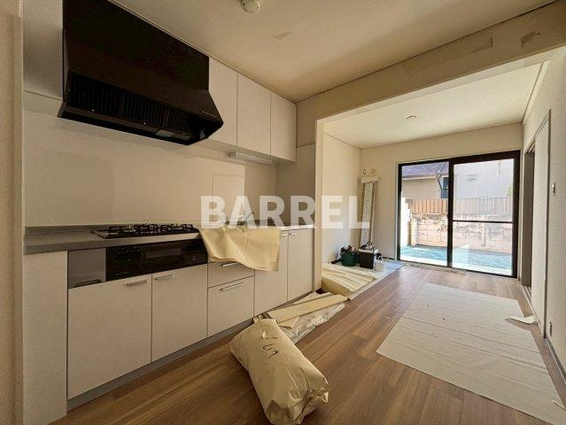 ラポール新伊丹の洋室