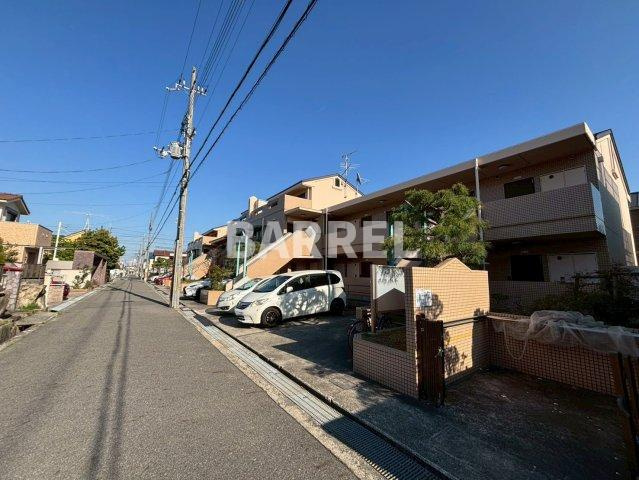 ラポール新伊丹の外観