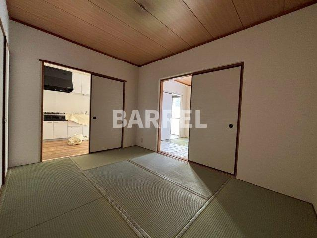 ラポール新伊丹の和室