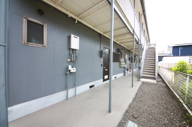 サンハイツ長根Bのロビー