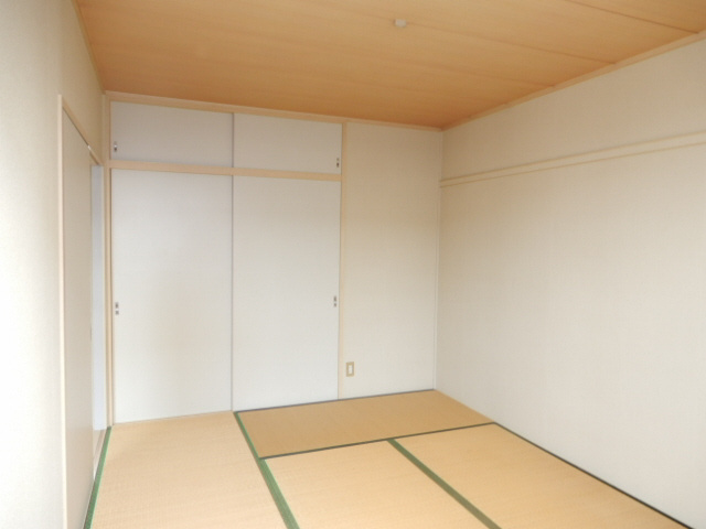 カサベルデ中澤Aの子供部屋