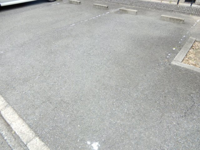 カサベルデ中澤Aの駐車場