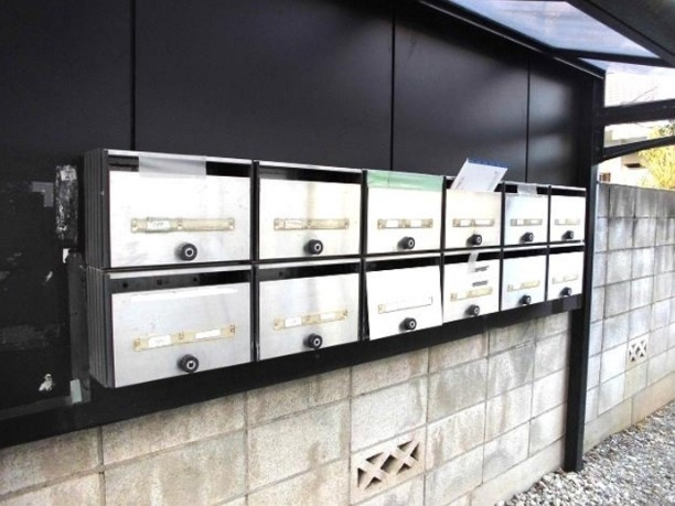 ガーデン関口の玄関