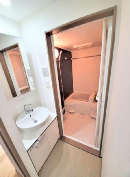 クレストラン蒲田の洗面所|独立洗面台　