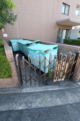 【その他共用部分】 | ブランミュール陶器 | 敷地内ゴミ捨場