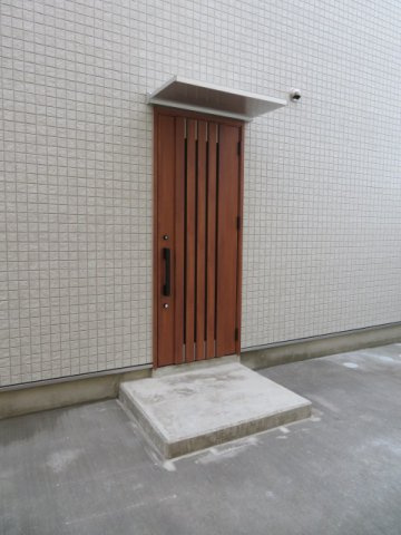 越谷市谷中町４丁目の倉庫