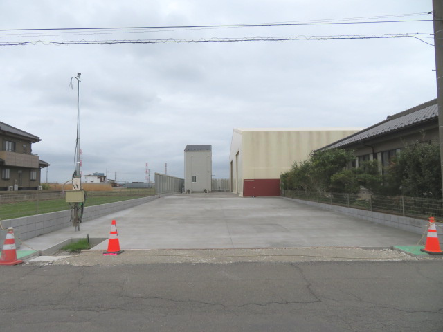 越谷市谷中町４丁目の倉庫