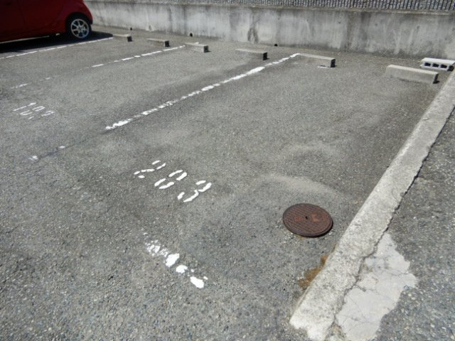 サンビレッジ出合Ⅰの駐車場