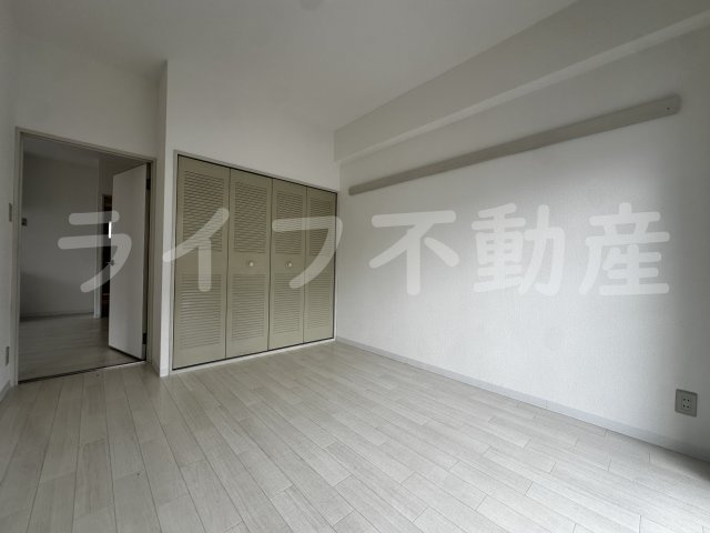 シロハイヌ吉田の洋室|使い勝手のいい洋室です