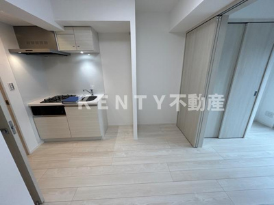 【居間・リビング】 | アーバンパーク東六郷Ⅰ | こちらのリビングで趣味の時間をお楽しみください